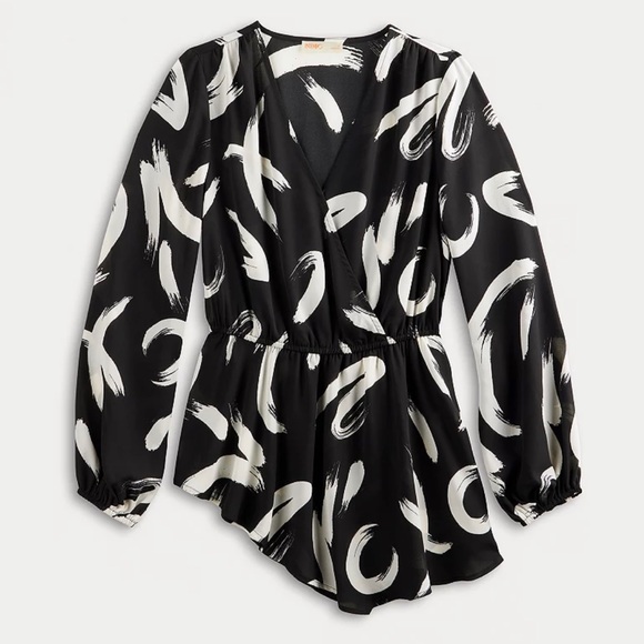 INTEMPO Tops - Women's INTEMPO Asymmetrical Faux-Wrap * Size XS * Black White Print